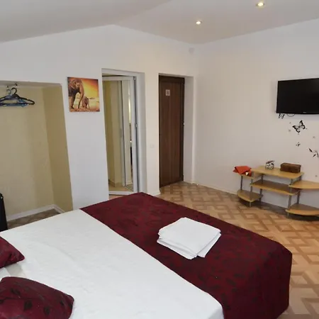Guest house La Panda 3*