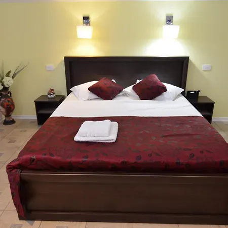 Guest house La Panda 3*